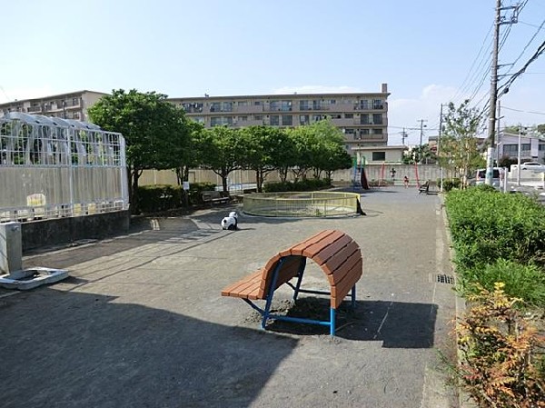 磯子腰越公園(磯子腰越公園まで400m)