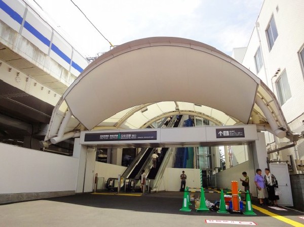 元住吉駅(東横線の日吉と武蔵小杉に挟まれた各駅停車駅。)
