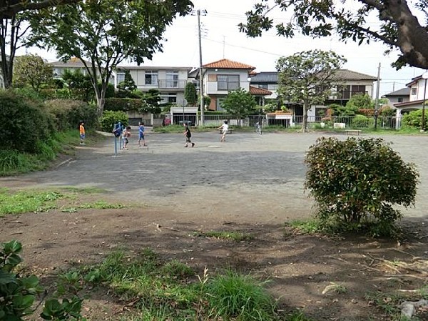 戸塚町南第二公園(戸塚町南第二公園まで190m)