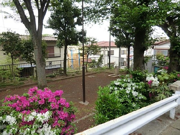 日野下根公園(日野下根公園まで300m)