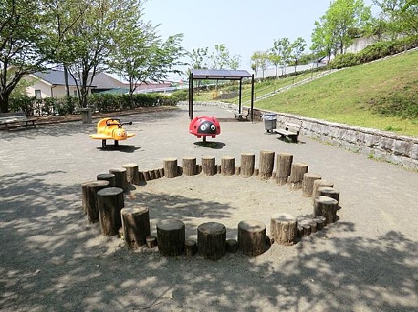 吉田町第三公園(吉田町第三公園まで180m 公園近くでお子様も安心して遊べます♪)