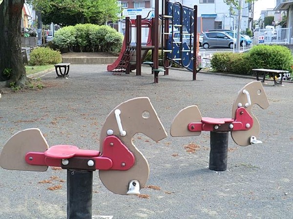 舞岡第三公園(舞岡第三公園まで350m)