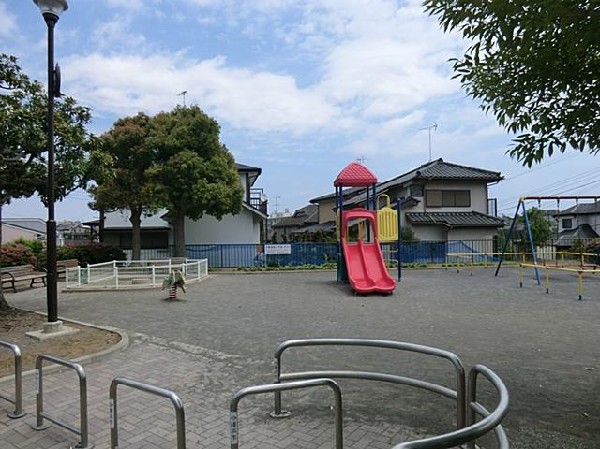 下永谷第四公園(下永谷第四公園まで650m)