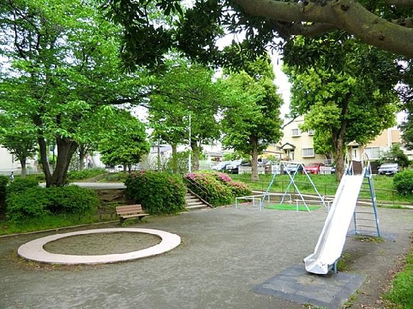 洋光台四丁目第二公園(洋光台四丁目第二公園まで240m)