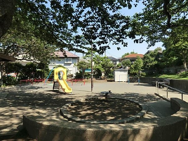 富士塚公園(富士塚公園まで850m)