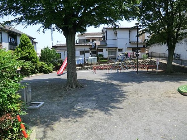 白幡仲町公園(白幡仲町公園まで350m)