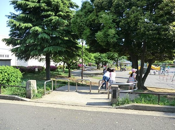 旭台中央公園(旭台中央公園まで220m)
