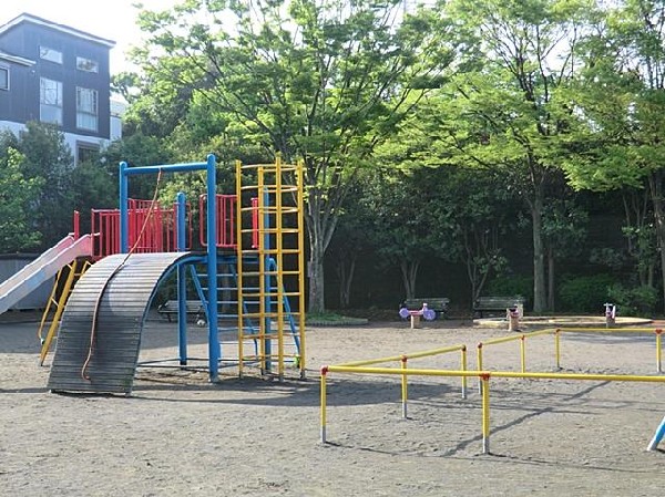 阿久和東公園(阿久和東公園まで1000m)