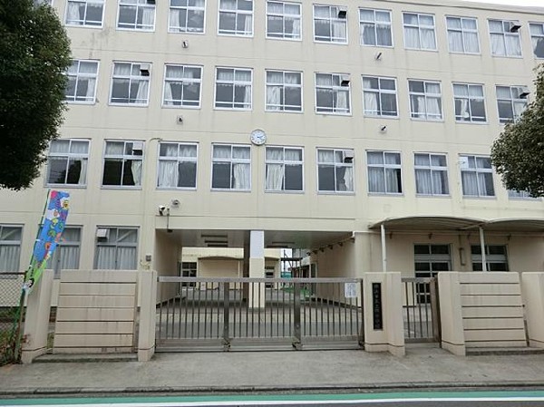 横浜市立上郷中学校(横浜市立上郷中学校まで1100m)