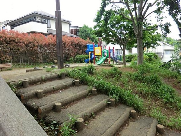 六ツ川二丁目ふれあい公園(六ツ川二丁目ふれあい公園まで90m)