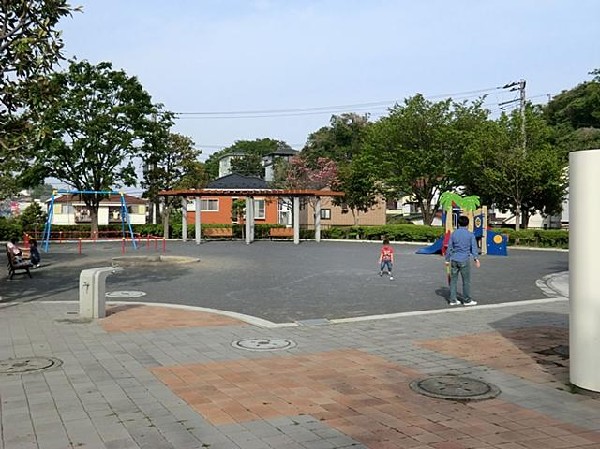 富岡西公園(富岡西公園まで450m 公園近くでお子様も安心して遊べます♪)