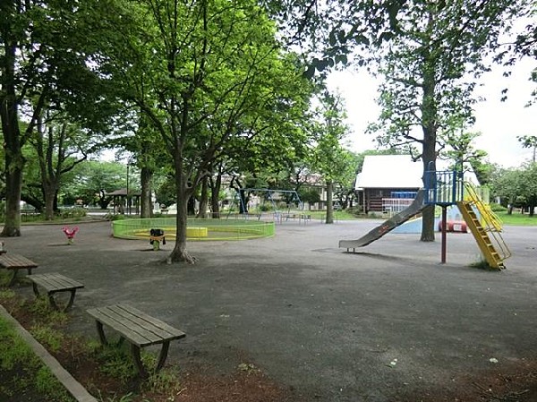 柏葉公園(柏葉公園まで400m)