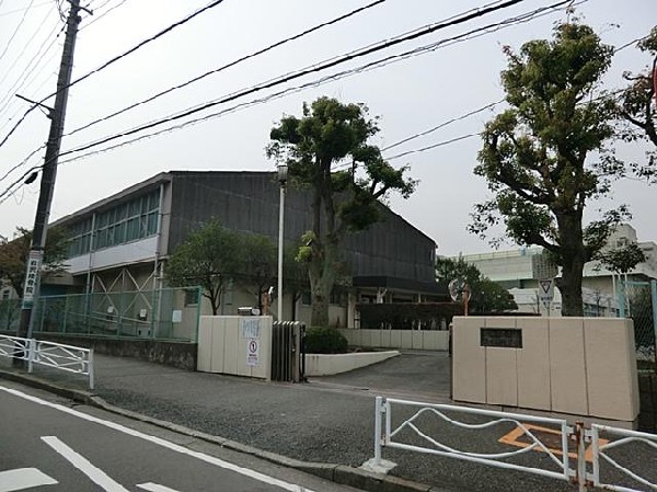 横浜市立藤の木中学校(横浜市立藤の木中学校まで290m)