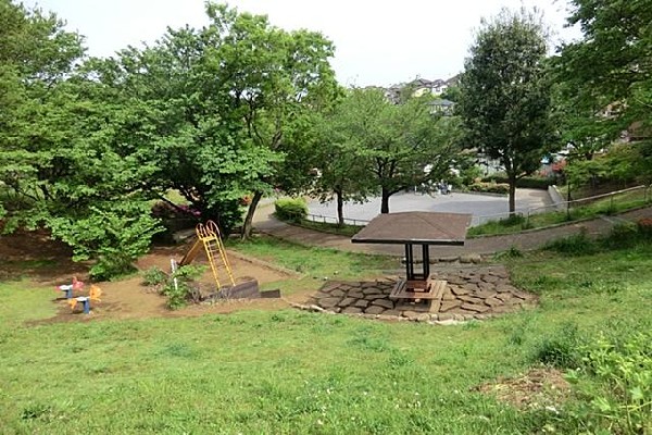 鎌谷町公園(鎌谷町公園まで500m)
