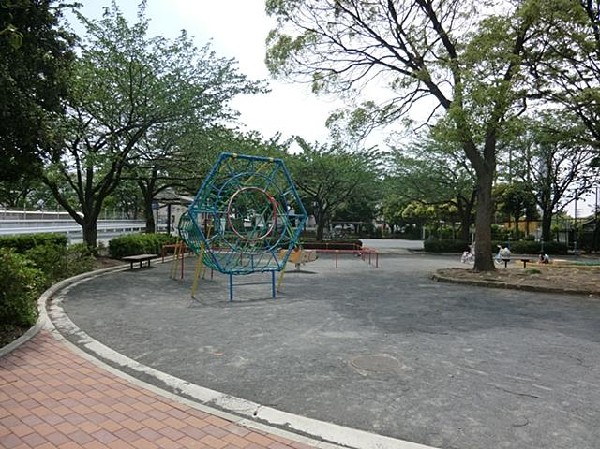 東伸ふれあい公園(東伸ふれあい公園まで230m)