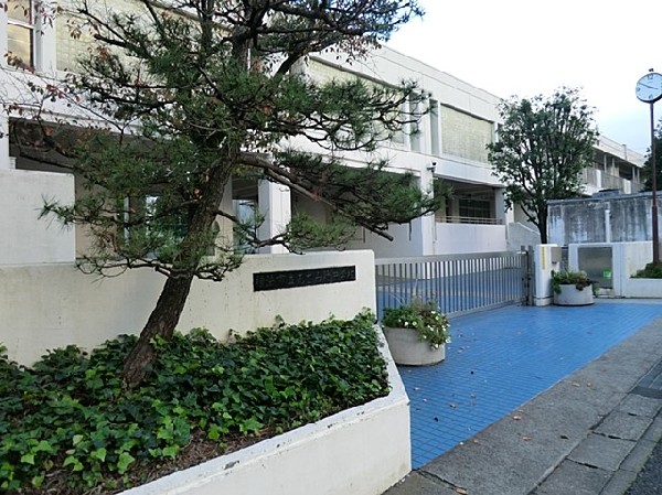 横浜市立あざみ野中学校