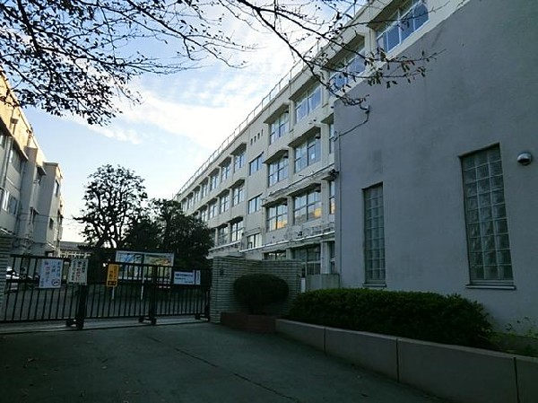 横浜市立汲沢小学校(横浜市立汲沢小学校まで1300m)