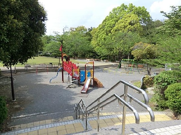 白根公園(白根公園まで900m)