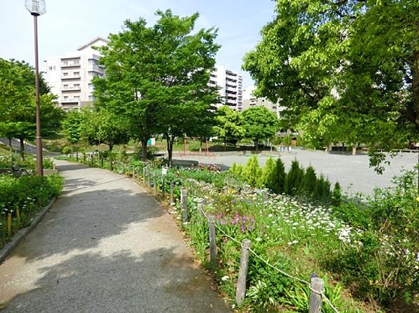 十日市場西公園(十日市場西公園まで500m)