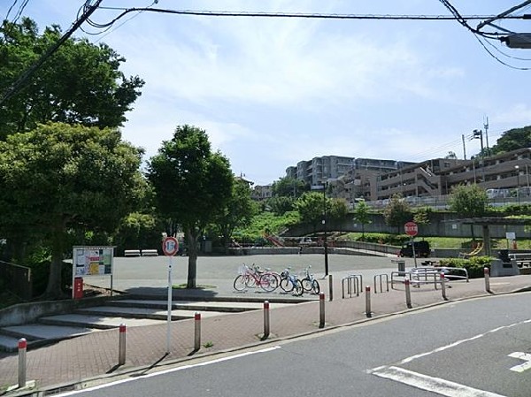 中原公園(中原公園まで550m)