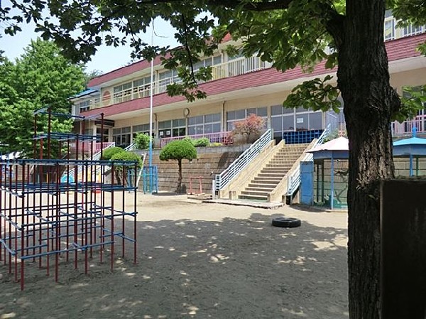 柏幼稚園(柏幼稚園まで700m)