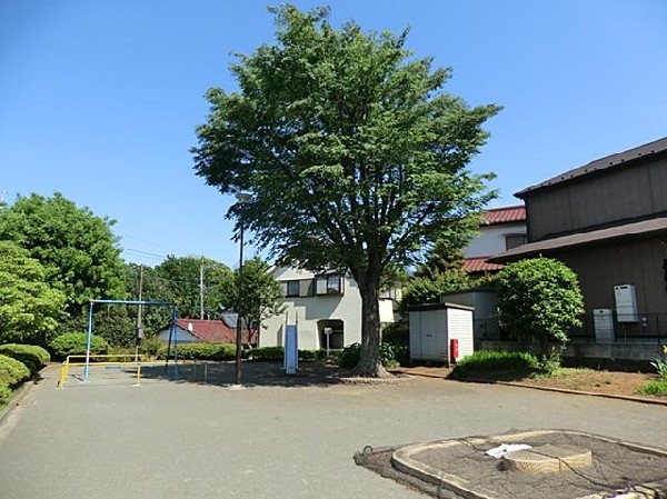 笹野台公園(笹野台公園まで450m)