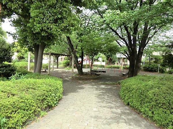 荏田南さくら公園(荏田南さくら公園まで220m)