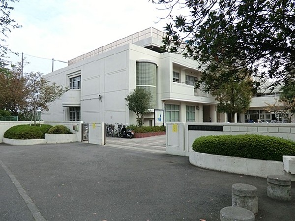 横浜市立釜利谷中学校