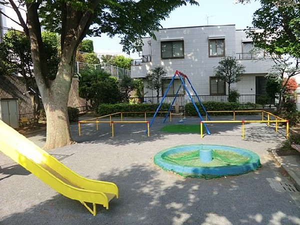 富士塚一丁目第二公園(富士塚一丁目第二公園まで450m)