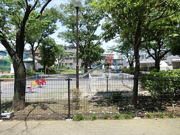 滝頭第二公園(滝頭第二公園まで350m)