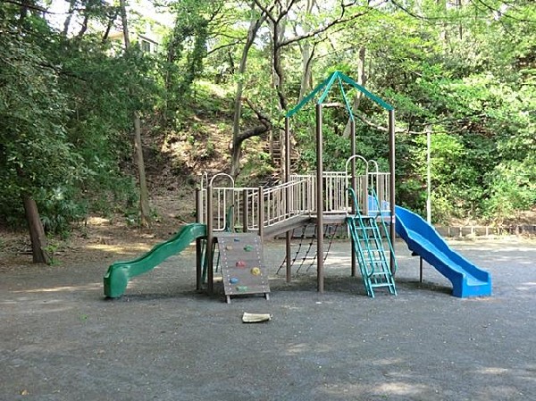 篠原町会下谷公園(篠原町会下谷公園まで550m)