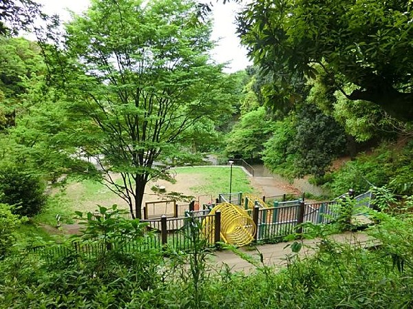 弘明寺公園(弘明寺公園まで160m)