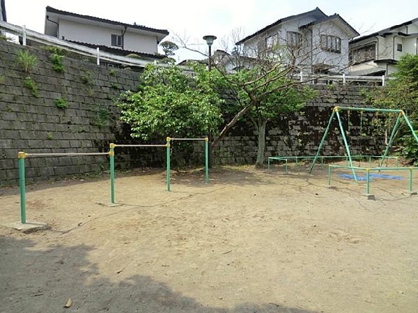 柳谷戸つばめ公園(柳谷戸つばめ公園まで450m)