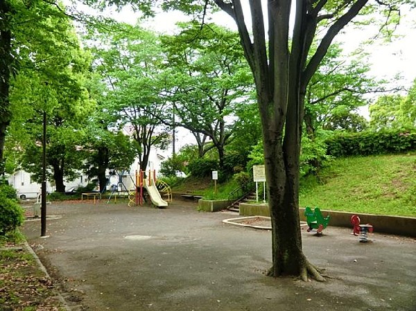 洋光台三丁目西公園(洋光台三丁目西公園まで120m)
