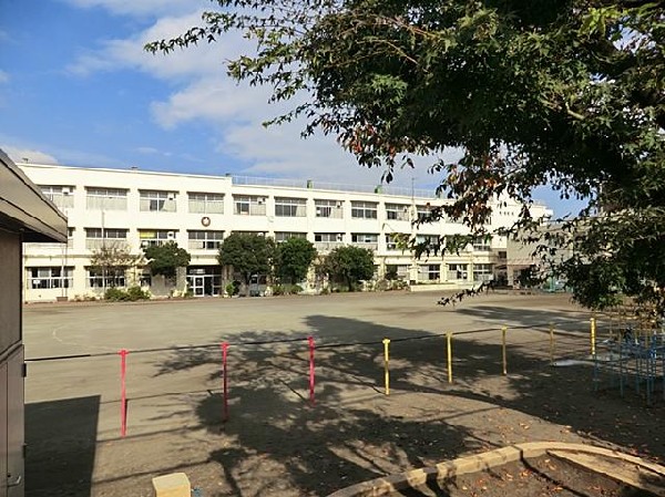 横浜市立日吉台小学校(横浜市立日吉台小学校まで400m)