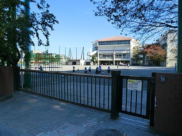 横浜市立榎が丘小学校(横浜市立榎が丘小学校まで650m)