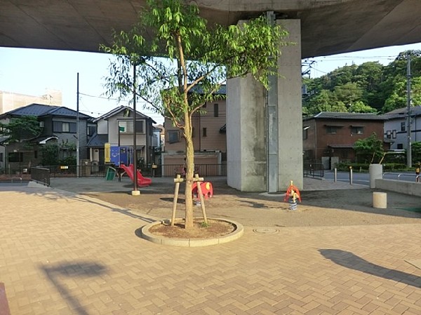陣ヶ下渓谷ひろば公園