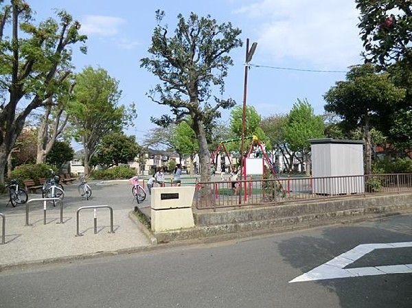 下永谷第一公園(下永谷第一公園まで700m)