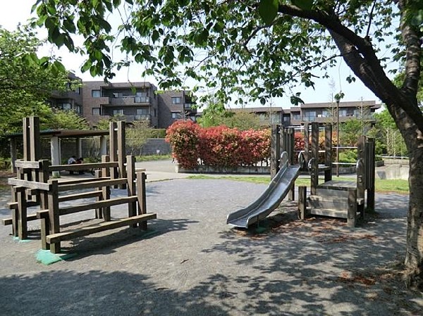 下永谷三丁目公園(下永谷三丁目公園まで150m)