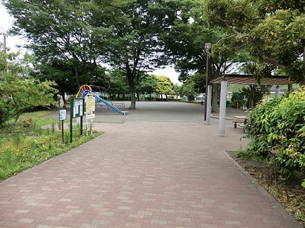 小雀公園(小雀公園まで1200m 公園近くでお子様も安心して遊べます♪)