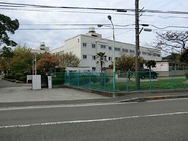 横浜市立金沢中学校