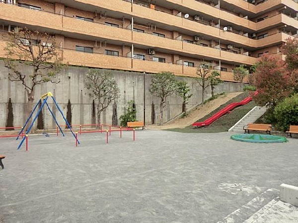 北寺尾第四公園(北寺尾第四公園まで350m)