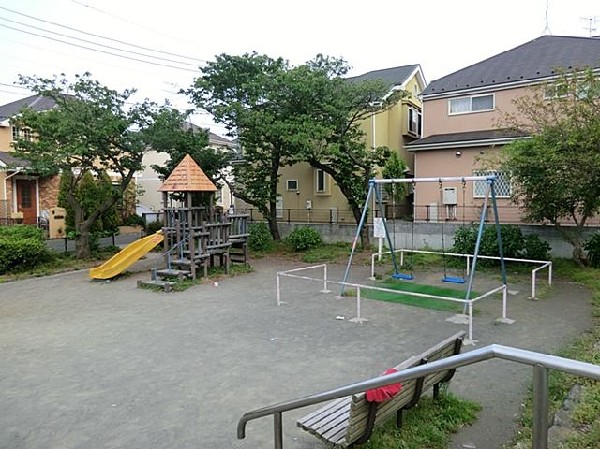 本牧緑ケ丘公園(本牧緑ケ丘公園まで450m)