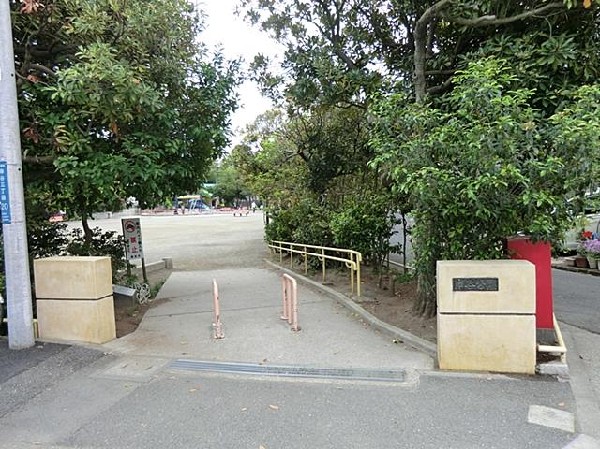 岸谷公園(岸谷公園まで350m)