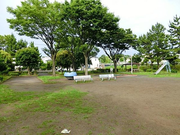 藤が谷公園(藤が谷公園まで600m)