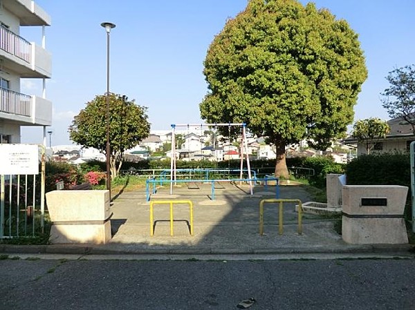 神大寺第三公園(神大寺第三公園まで400m)