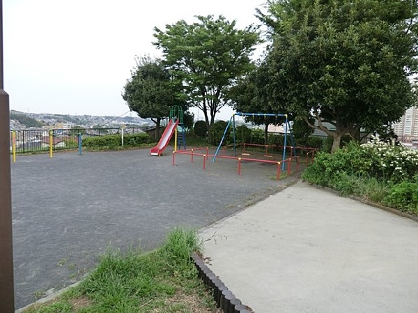 鶴ヶ峰本町第三公園(鶴ヶ峰本町第三公園まで600ｍ)