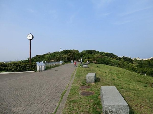 本牧山頂公園(本牧山頂公園まで700m)