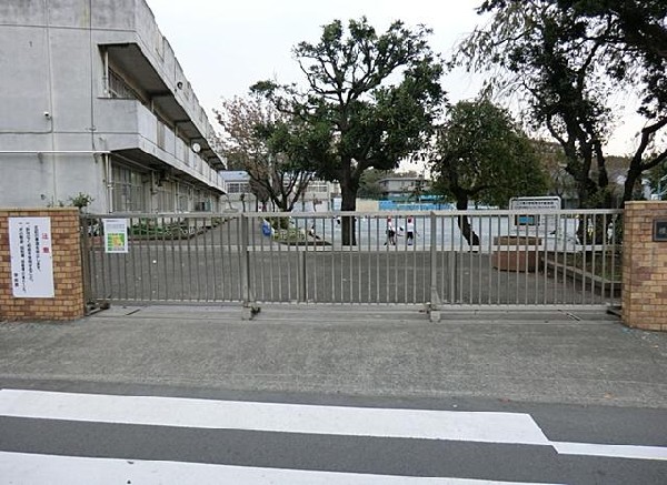 横浜市立二つ橋小学校(横浜市立二つ橋小学校まで730m)