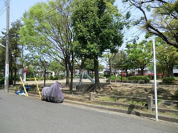 深田公園(深田公園まで100m)